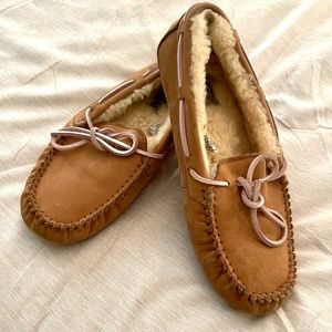 UGG Australia Women’s Moccasin - Camel